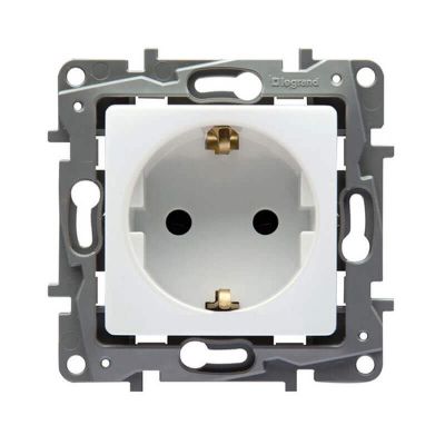 Legrand 672222, розетка силовая Legrand 672222, розетка силовая